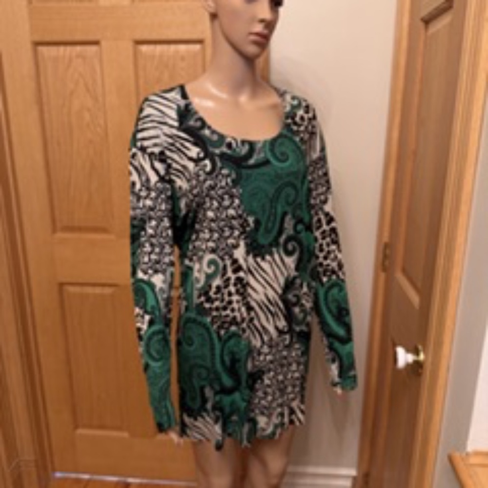 ETRO  sweater EU 48 black, green, cream and brown paisley animal print.